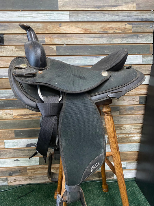 USED Abetta Round Skirt Synthetic Saddle 17" Black