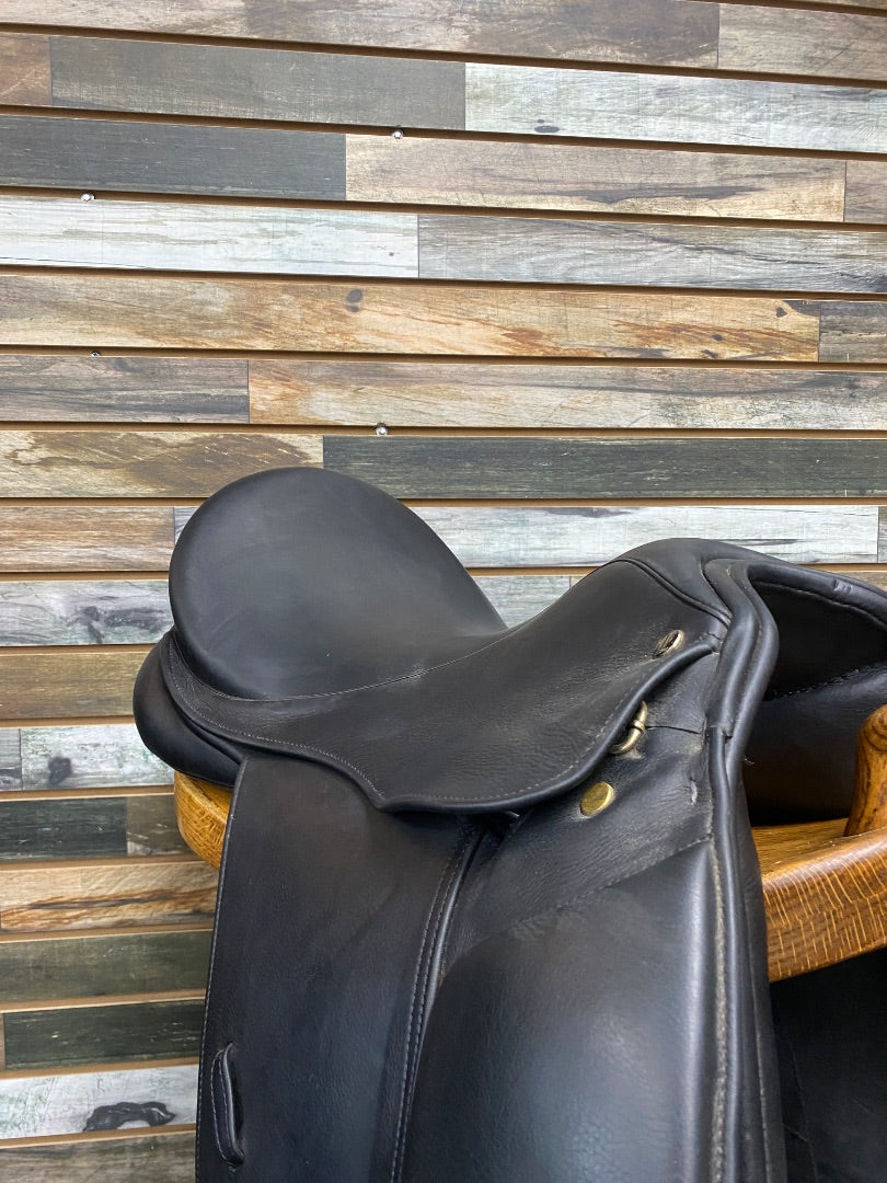 USED M. Toulouse Aachen Dressage Saddle Genesis Adjustable Tree 17.5" Black