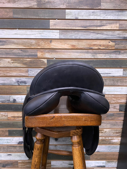 USED M. Toulouse Aachen Dressage Saddle Genesis Adjustable Tree 17.5" Black