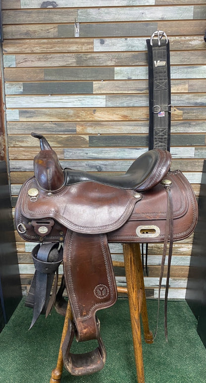 USED Circle Y Western Park & Trail Saddle