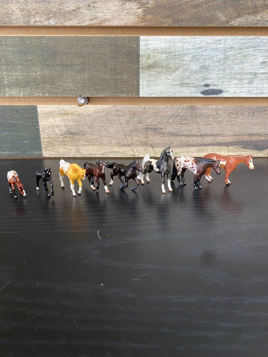 USED  Set of 8 Breyer Mini Whinnies