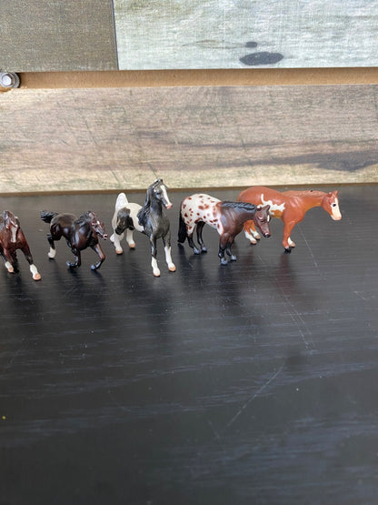 USED  Set of 8 Breyer Mini Whinnies