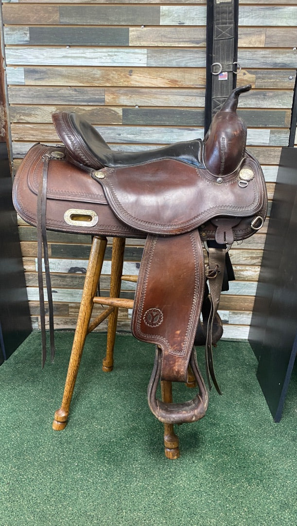 USED Circle Y Western Park & Trail Saddle