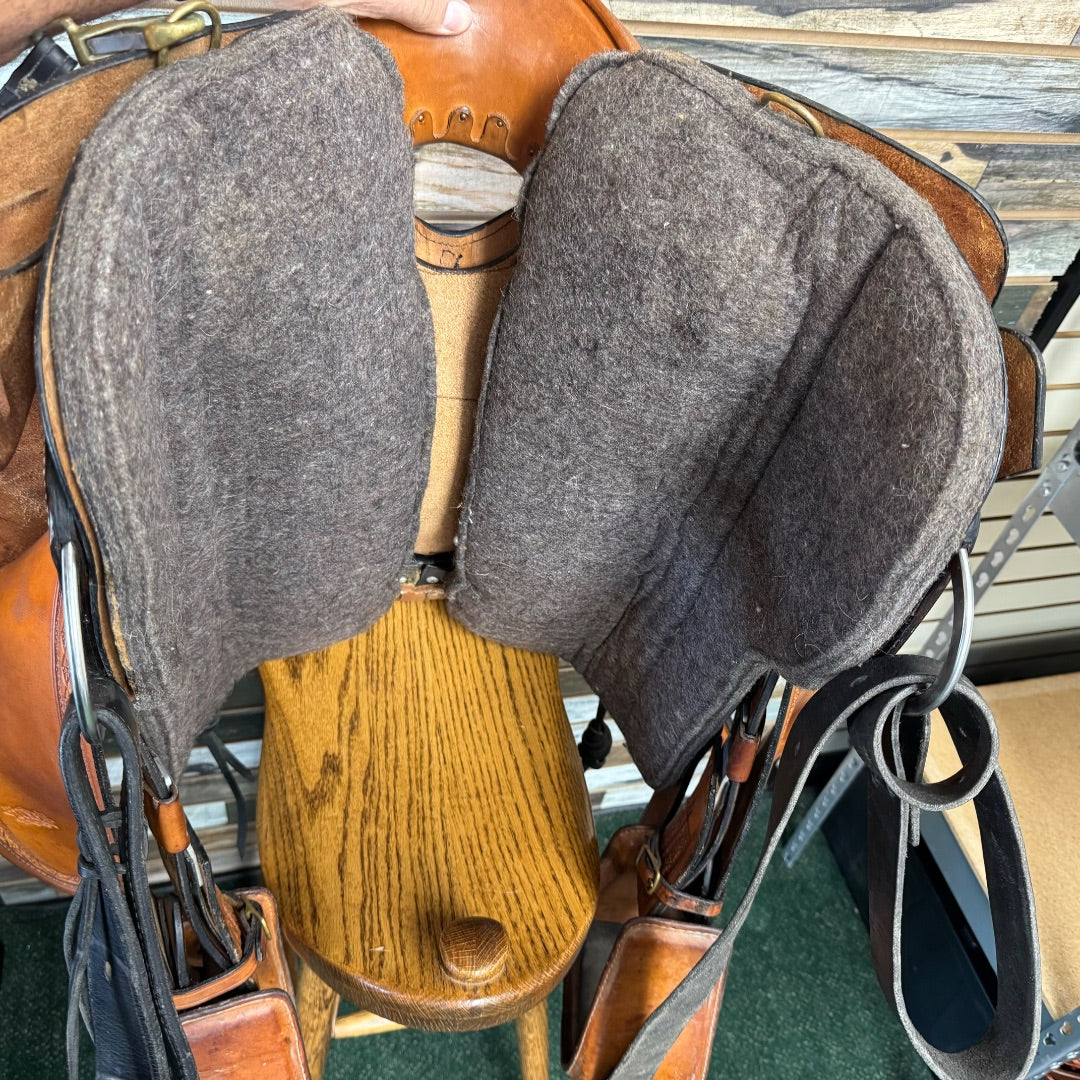 USED Tucker Trail Saddle 16.5" Medium Oil