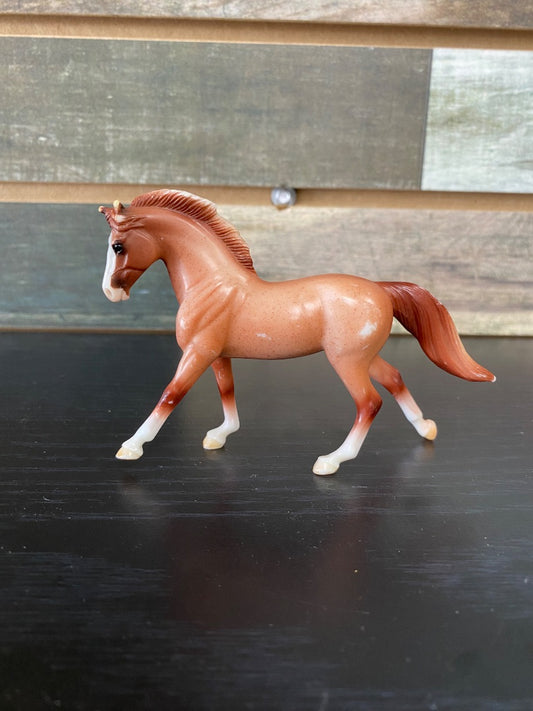 USED  Cantering Warmblood Red Roan Breyer Stablemates