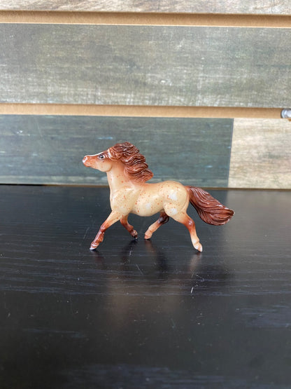 USED  Shetland Pony Red Roan #5657