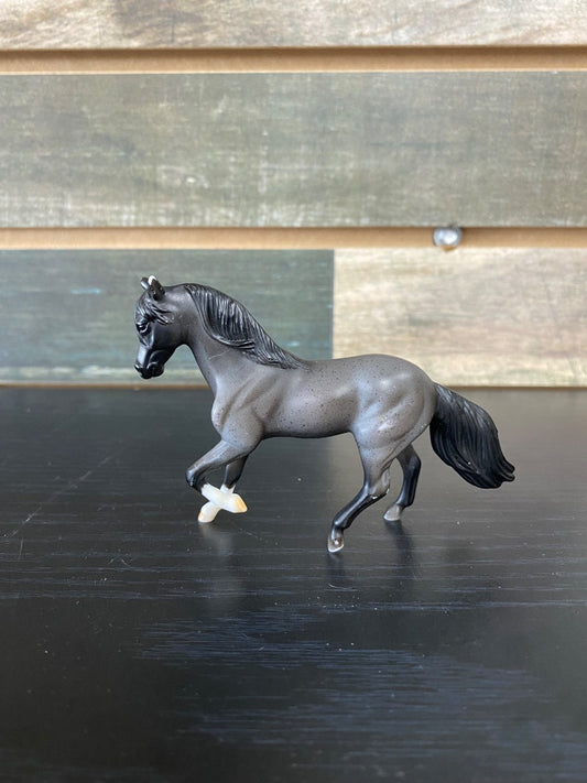 USED Breyer Paso Fino Stablemate (Lighter Shading) | #5412