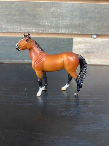 USED Breyer Bay Standing Stock Horse Stablemate | #5412