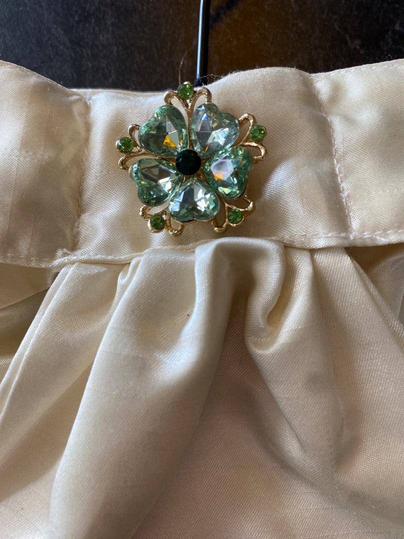 USED  Stock Tie with Pin  Cream
