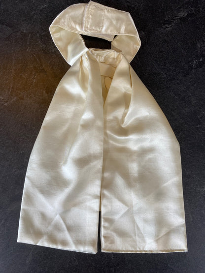 USED  Stock Tie with Pin  Cream