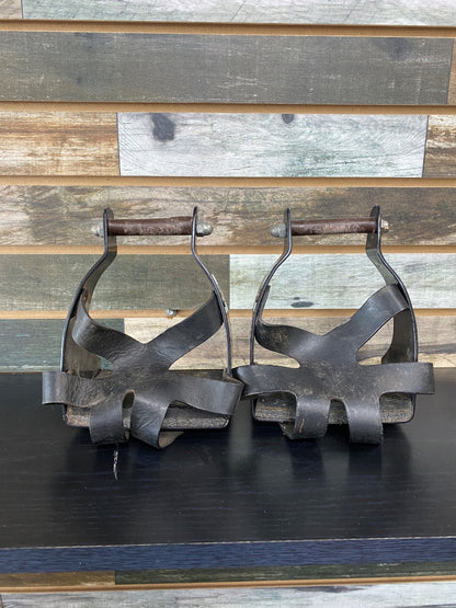 USED  Trail Stirrups  Black