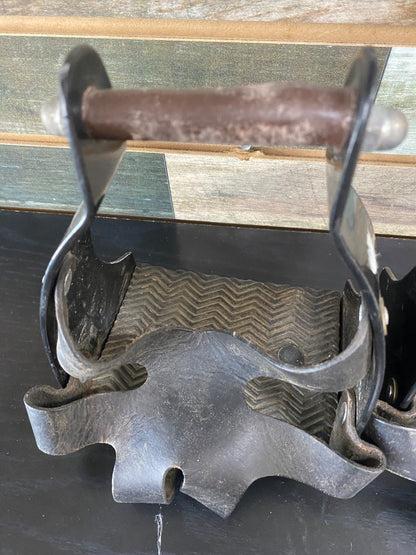 USED  Trail Stirrups  Black