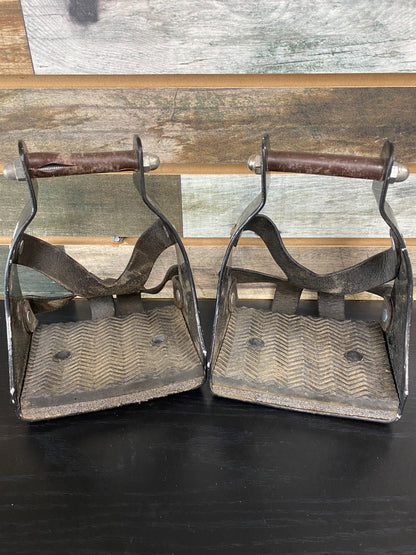 USED  Trail Stirrups  Black