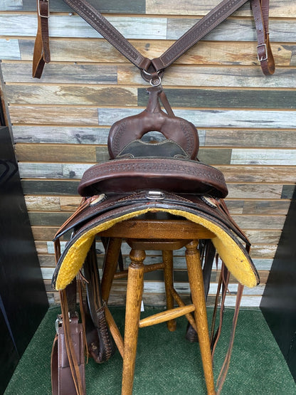 USED Riders Choice Western Trail Saddle 15" Dark Oil
