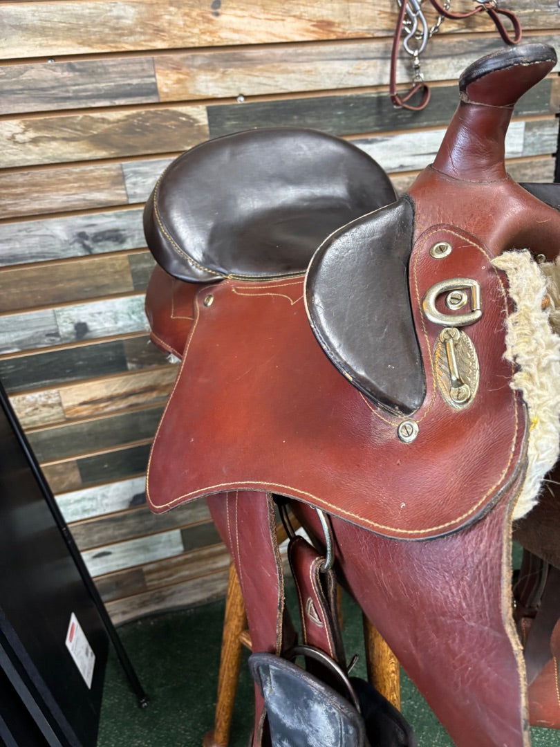 USED  Australian Saddle 15" Medium Oil & Black