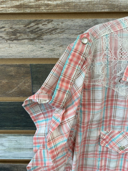 USED Wrangler Ladies Western Short Sleeve Top XXL Pink/White/Blue Plaid