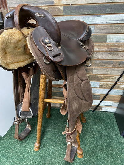 USED Big Horn Cordura Endurance Saddle 15.5"