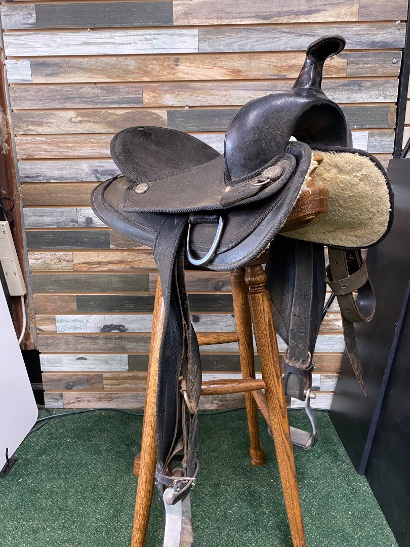 USED Abetta Syntheic Trail Saddle 16" Black