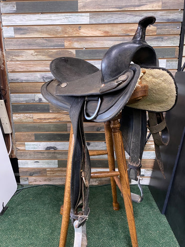 USED Abetta Syntheic Trail Saddle 16" Black