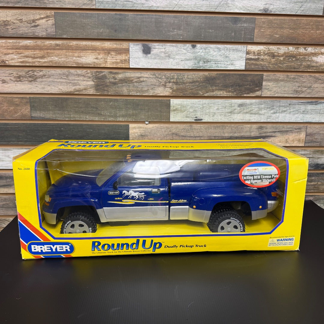 USED Breyer Round Up Dually Dodge Ram and Horse Trailer combo 1:9 Scale