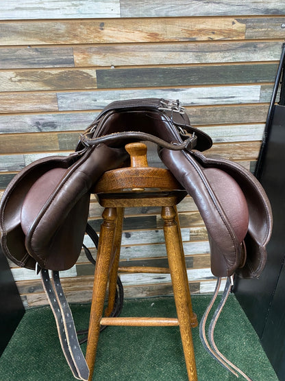 USED Passier Avior Jump Saddle with Stirrup Leathers 17" Havana