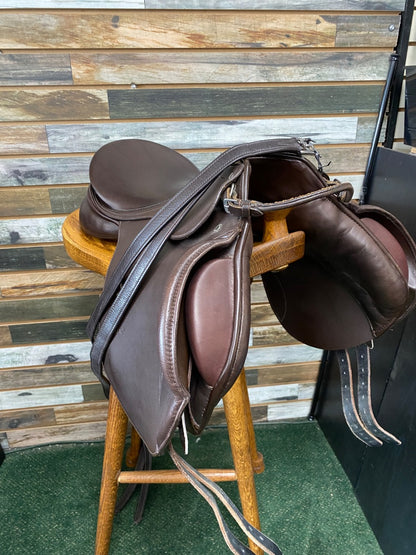 USED Passier Avior Jump Saddle with Stirrup Leathers 17" Havana