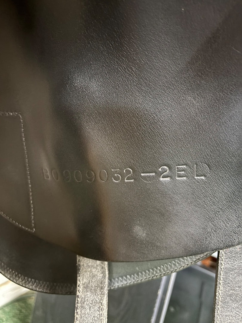 USED Bates Innova Monoflap Dressage Saddle 18" Black