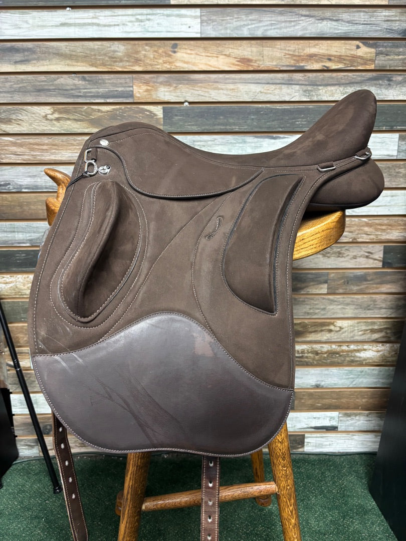 Wintec Pro Endurance with Hart 18" Brown