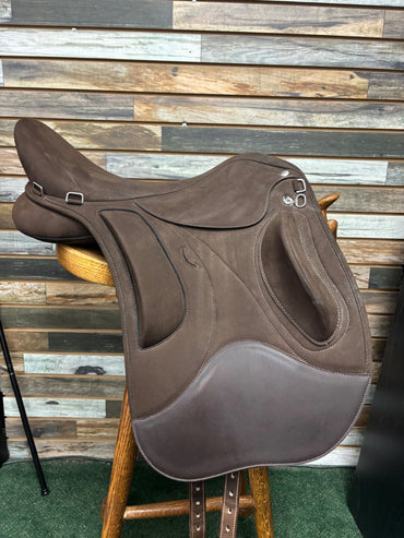 Wintec Pro Endurance with Hart 18" Brown