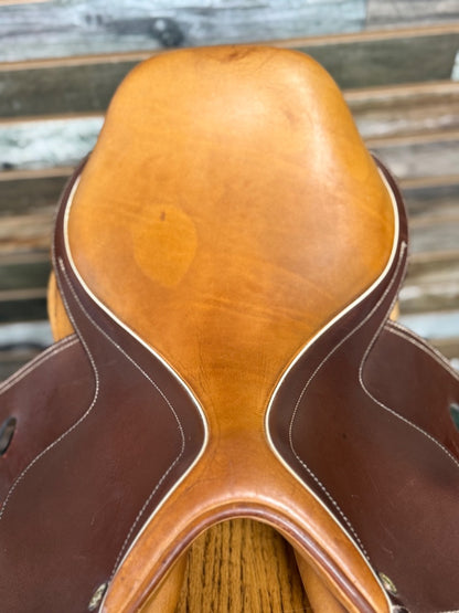 USED 17" M. Toulouse Two-Toned Hunter/Jumper Saddle