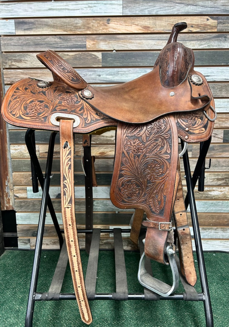 USED  Ranch Saddle 15.5" Dark Oil