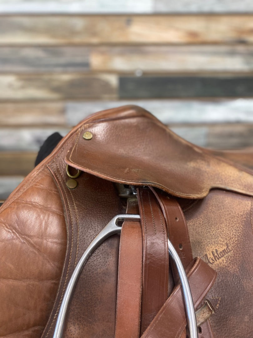 USED Ashland Close Contact English Saddle 17.5" Havana