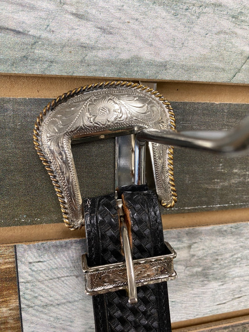 USED  Youth Western Basket Weave Belt with Gold Conchos Youth 30" Black