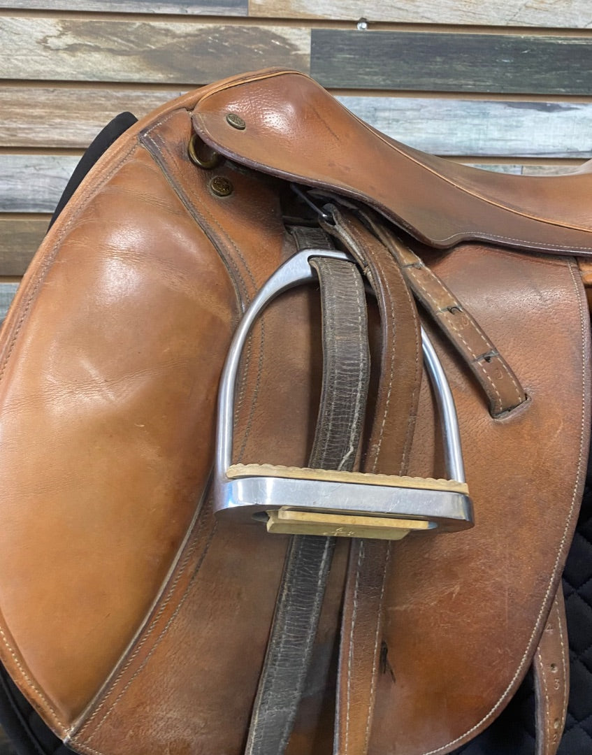 USED Crosby Close Contact English Saddle 17" Havana
