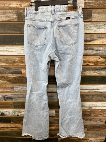USED Wrangler Highrise Fierce Flare 8x32 Light Wash
