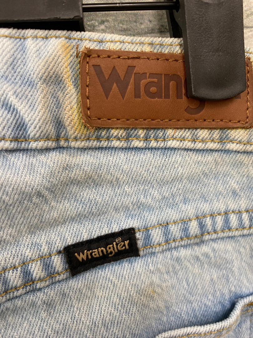 USED Wrangler Highrise Fierce Flare 8x32 Light Wash