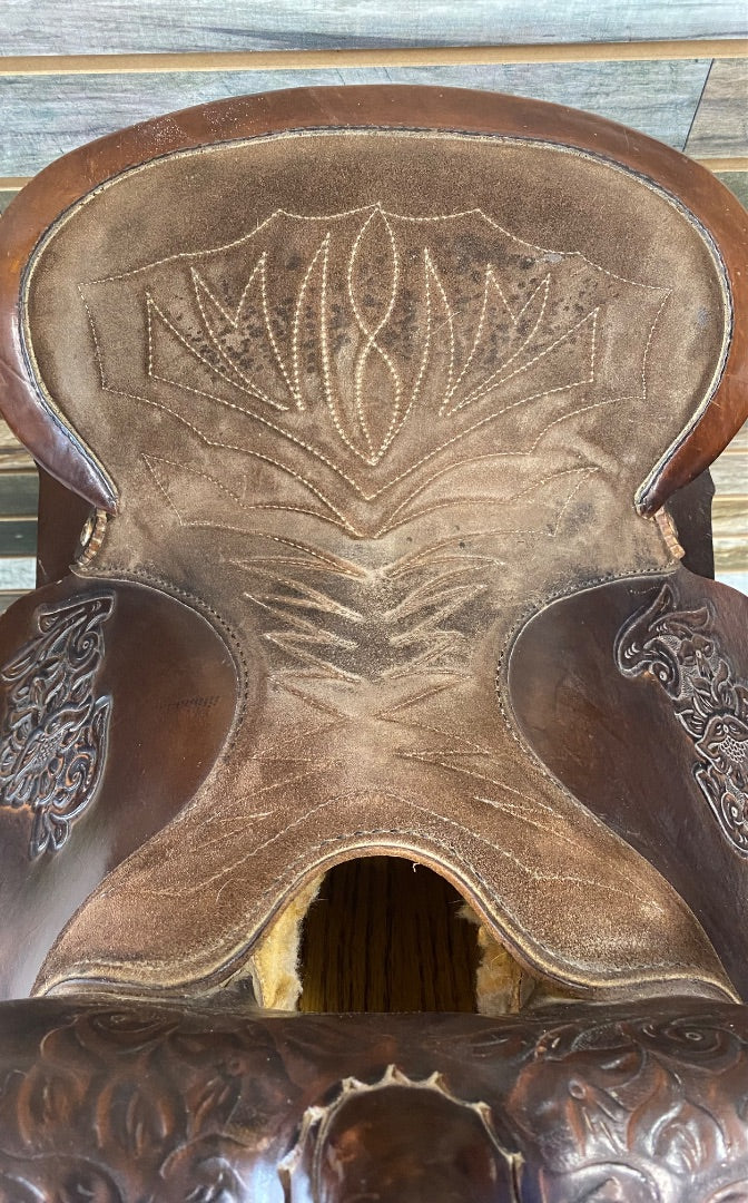 USED Big Horn Bananza Trail Saddle  Dark Oil