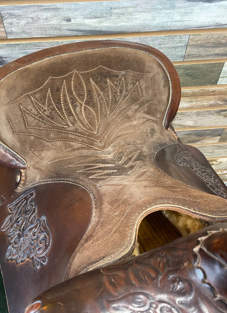 USED Big Horn Bananza Trail Saddle  Dark Oil