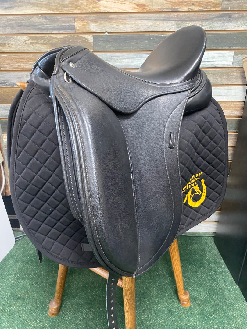 USED Schleese Infinity II Dressage Saddle 17.5" Black