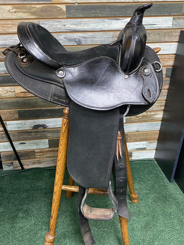 USED Fabtron Barrel Saddle 14" Seat 6" Gullet Black