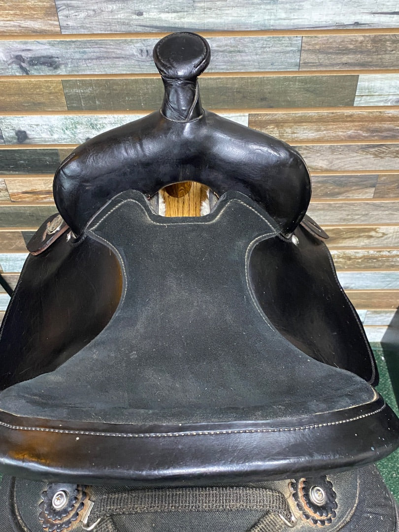 USED Fabtron Barrel Saddle 14" Seat 6" Gullet Black
