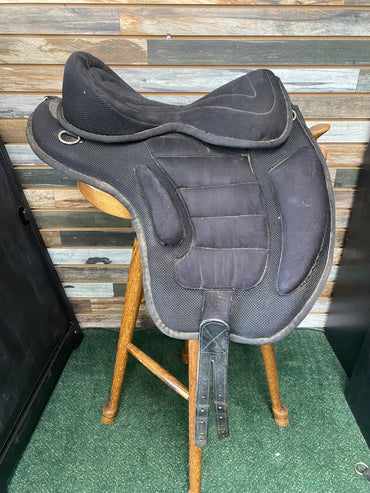 USED Bareback Saddle with Breastcollar and 28" Girth