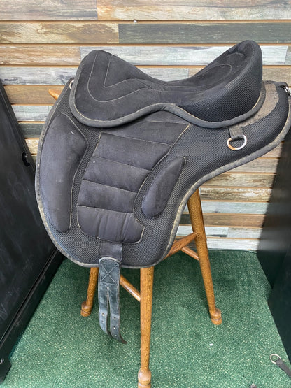 USED Bareback Saddle with Breastcollar and 28" Girth