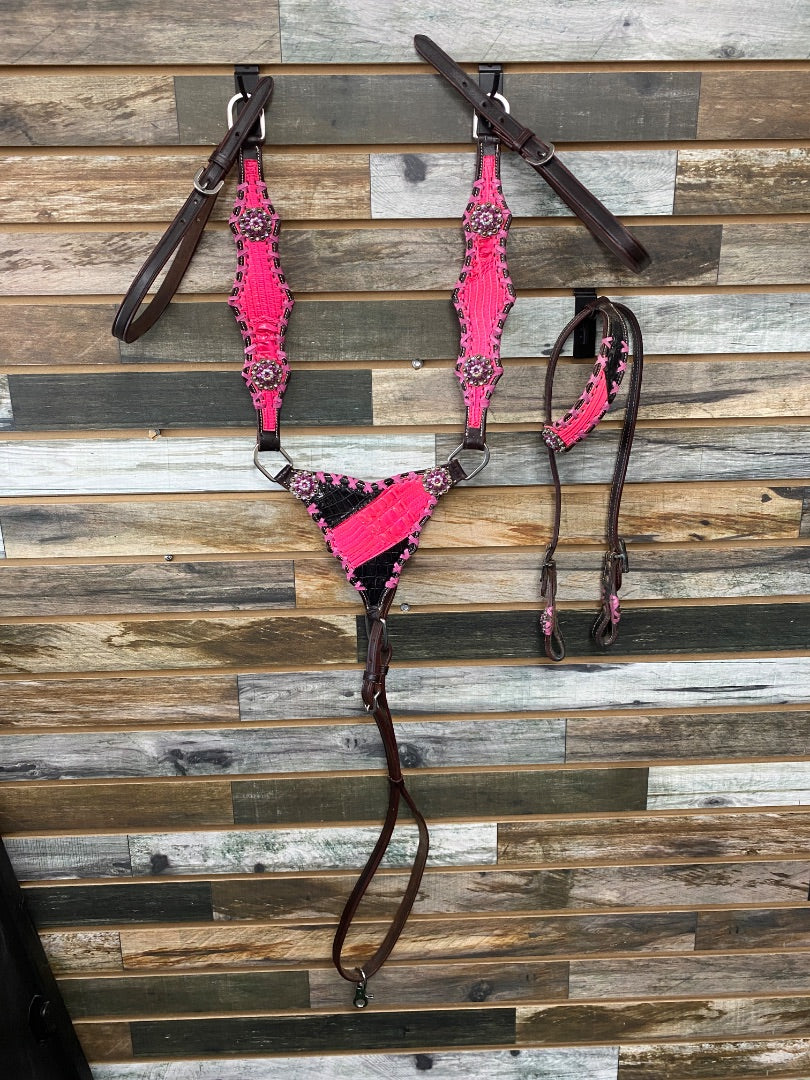 USED  Gladiator Breast Collar W/ Matching Headstall  Black, Pink Alligator