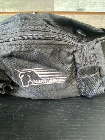 USED Stowaway Cantle Bag 22” Black