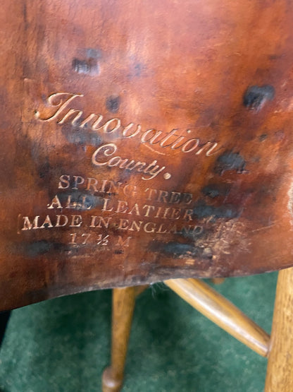 USED Country Conquest Close Contact Saddle 17" Medium Oil