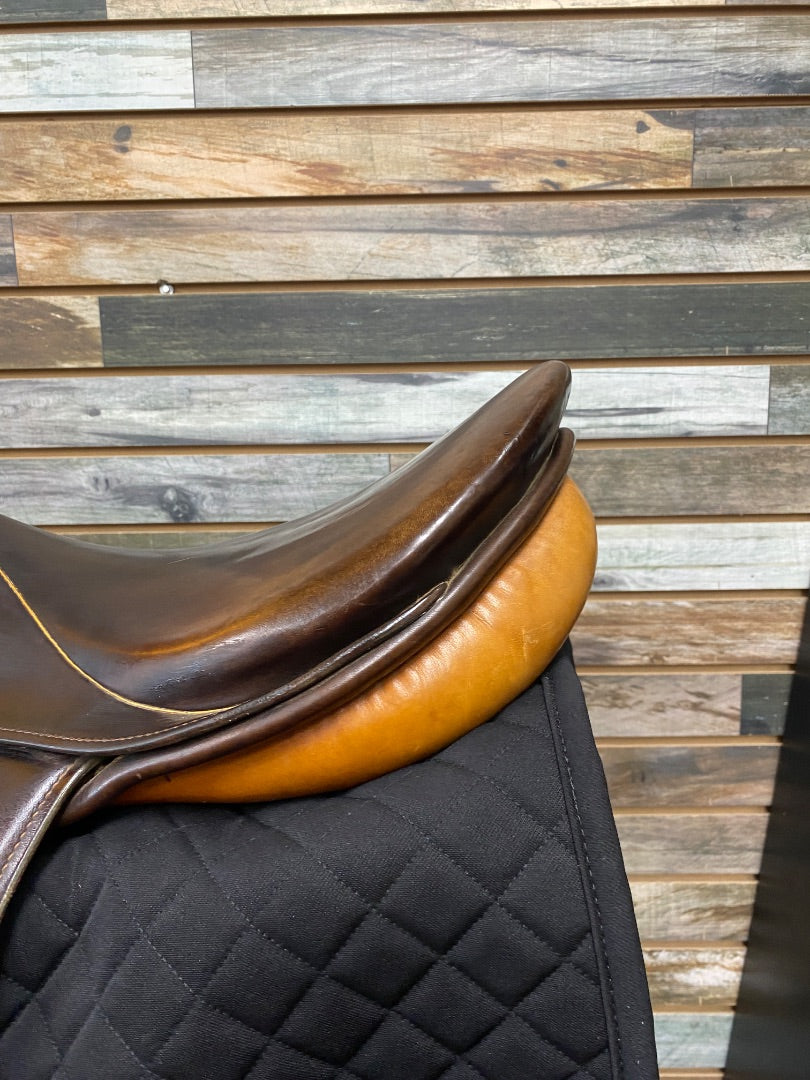 USED Stubben English AP Saddle 17.5" Brown