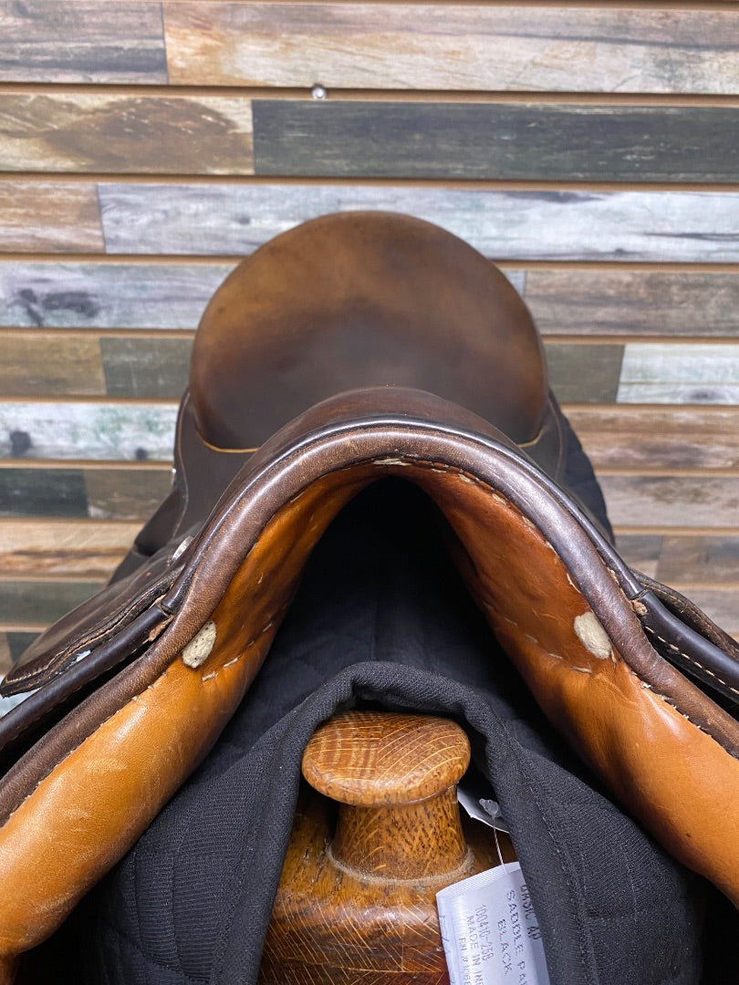 USED Stubben English AP Saddle 17.5" Brown