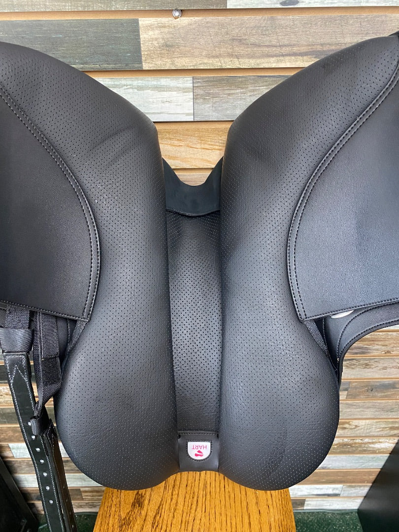 USED Wintec Australian Saddle 16" Black w/ Rosegold Stitching