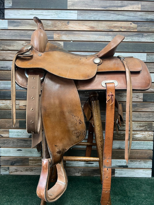 USED King Series Western Saddle 16.5” Light Oil